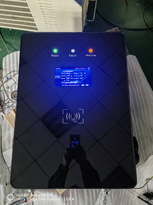 30KW EV شاحن DC معدات شحن EV سريعة السرعة مع شاشة تعمل باللمس بالسعة CCS1 CCS2